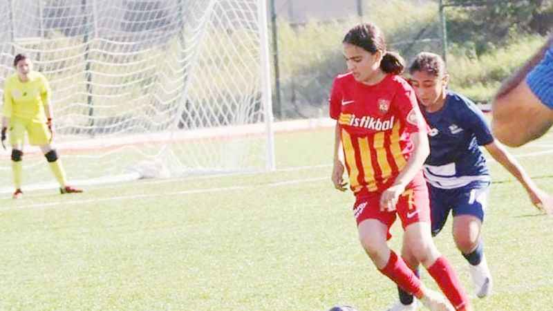 Kayserispor Kadın Futbol takımının sporcusu Ayşegül Aydın, U15 Kadın Milli Takımına seçildi