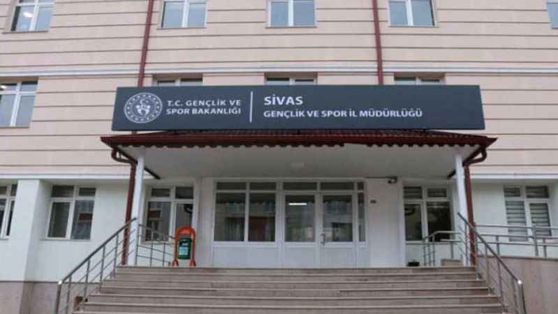 Sivas Gençlik ve Spor İl Müdürlüğü halı saha yaptıracak
