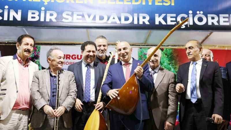 Keçiören Belediyesi tarafından âşıklık geleneğinin yaşatılması için düzenlenen “Âşıklar Buluşması” düzenlendi