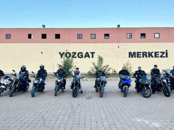 Yozgat’ta Bom-G Motorsiklet Ekibi'nden ilginç yarış