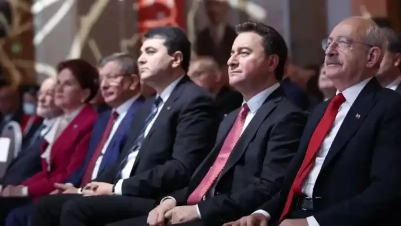 İttifak İhtimali Az Görünüyor