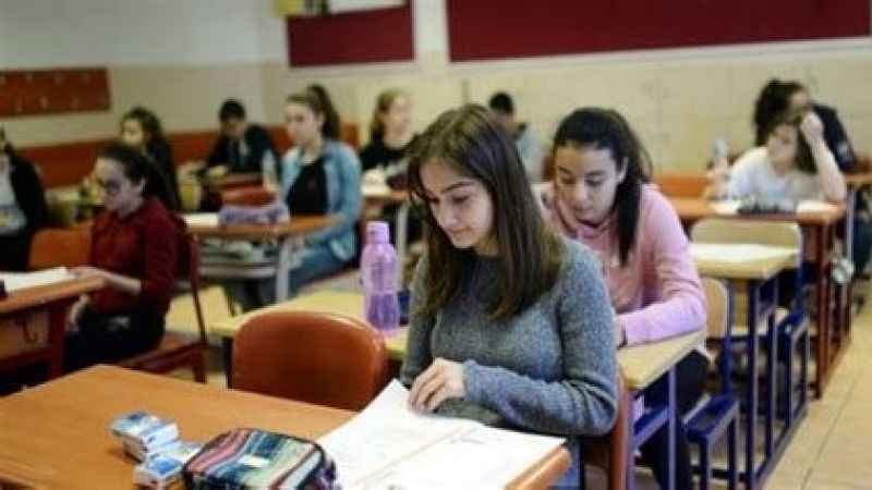 Liselerde Neler Oluyor! Sınıf Geçme ve Devamsızlık Konusu Ne Durumda