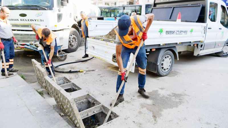 Mamak Belediyesi Mazgalları Temizliyor