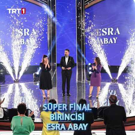 Yozgatlı Esra Şahbaz Abay Sen Türkülerini Söyle yarışmasının birincisi oldu