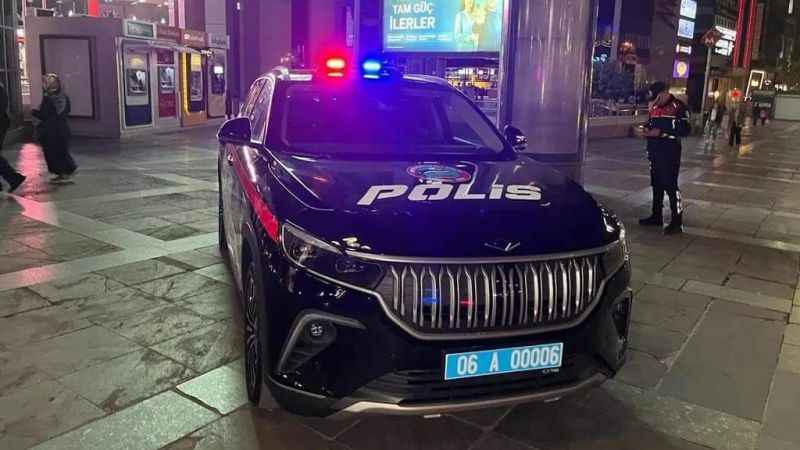 Ankara'da TOGG'dan Polise Yeni Görev Aracı: Kızılay Meydanı'nda Hizmette!