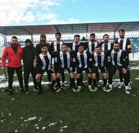 Sorgun takımları zirveyi bırakmıyor