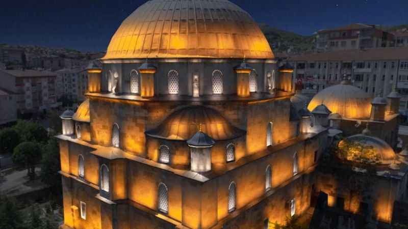Yozgat'ın Tarihi Çapanoğlu Büyük Camii Işığa Kavuşuyor