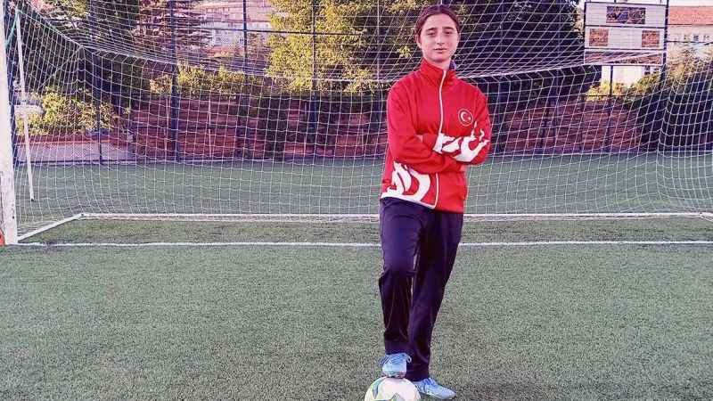 Yurdum Gençlikspor’un başarılı forvet oyuncusu Hazal Can, U15 Kadın Futbol Milli Takımı adaş kadrosuna davet edildi
