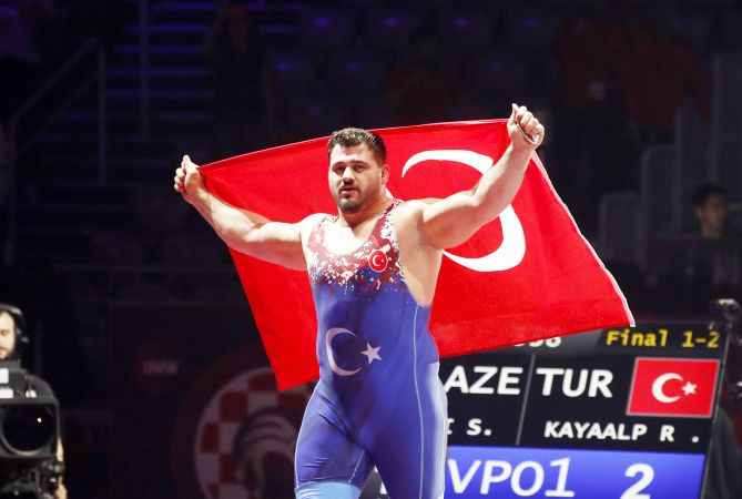 Yozgat'ın gururu milli güreşçi Rıza Kayaalp'in annesi Sevgi Kayaalp: Damarlarında Türk kanı var!
