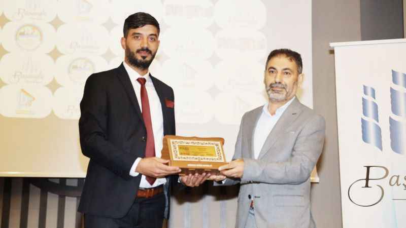 Yozgatlı hemşehrimiz Gazeteci-Yazar Mustafa Eranıl'a bir ödül daha: Körfez'e Değer Katanlar Ödülü