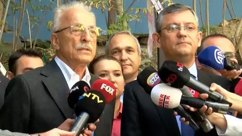 Özel, CHP'de Değişim İçin İlk görüşmesini Karayalçın İle Yaptı