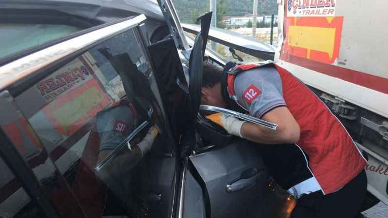 Yok böyle bir kaza.. Elektrik panosunu devirdikten sonra markete girdiler