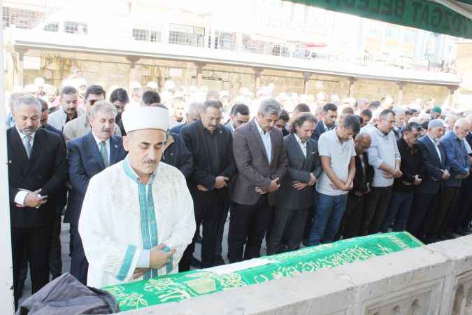 Büyük Birlik Partili Yozgatlı genel merkez yöneticisinin babası son yolculuğuna uğurlandı