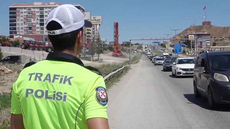 Yozgat'ı da kapsayan 43 ilin geçiş güzergahında yer alıyor. Trafik Denetimlerinden Rekor Ceza!