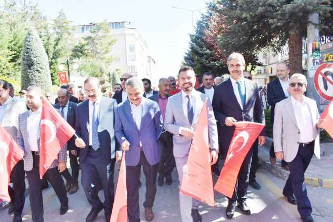 Yozgat Belediyesi Sürmeli Festivali'nde Kırkpınar Şampiyonlarıyla Yağlı Pehlivan Güreşi Heyecanı Yaşandı