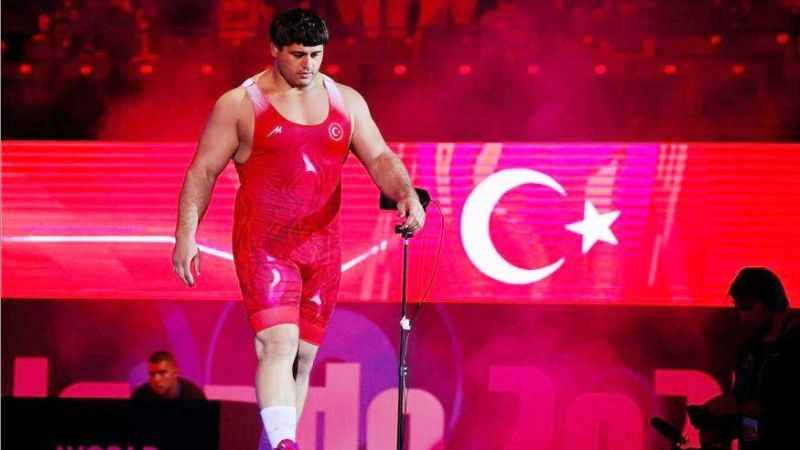 Milli Güreşçi Rıza Kayaalp, Dünya Güreş Şampiyonasında elde ettiği ikincilik sonrasında sosyal medya hesabından bir açıklama yaptı