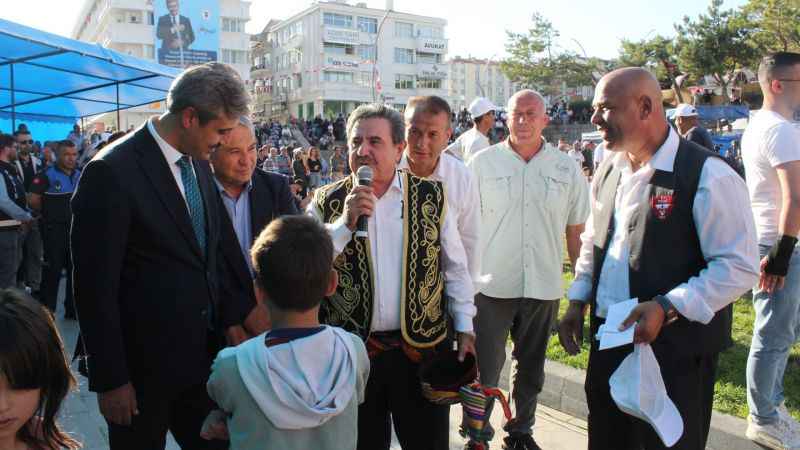 Yozgat Belediyesi öncülüğünde Sürmeli Festivali'nde Yağlı Pehlivan Güreşi heyecanı yaşadı! Güreş Ağası İş İnsanı Şahin seçildi…