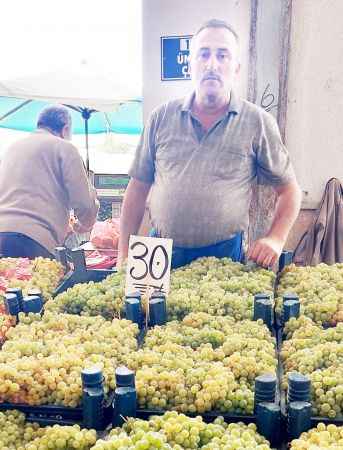 Yozgatlı Pazarcılar Vatandaşa Seslendi! ‘’Pekmezin Tutulan Üzümü Beyaz Üzümdür’’