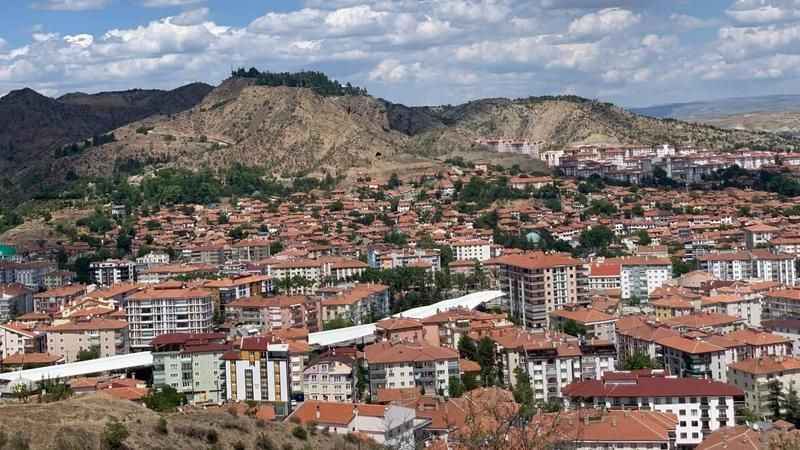 Yapay Zeka Rüzgarı Türkiye'nin Şehirlerini Yeniden İsimlendiriyor: Çankırı Artık "Eldivan"!
