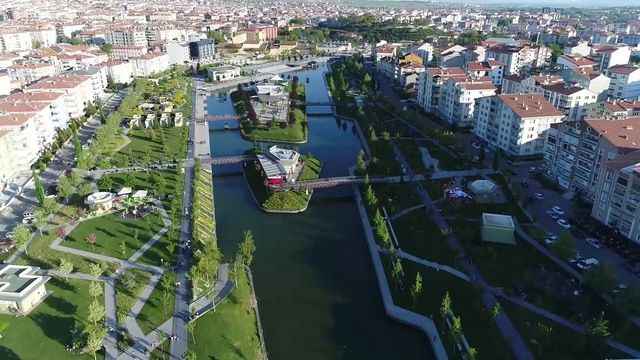 Yapay Zeka, Türkiye'nin Şehir İsimlerini Yeniden Yazdı: Kırşehir Artık "Kiriyakos"!