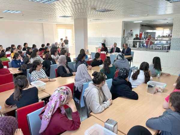 Yozgat İl Milli Eğitim Müdürü Altınkaynak: Öğrencilerin istek ve taleplerini dinledi