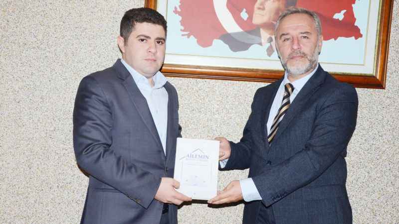 Sarıkaya İlçe Müftüsü Zühdü Elveren’den Sarıkaya Kaymakamı Demir’e, Mevlid-İ Nebi Haftası İçin Davet