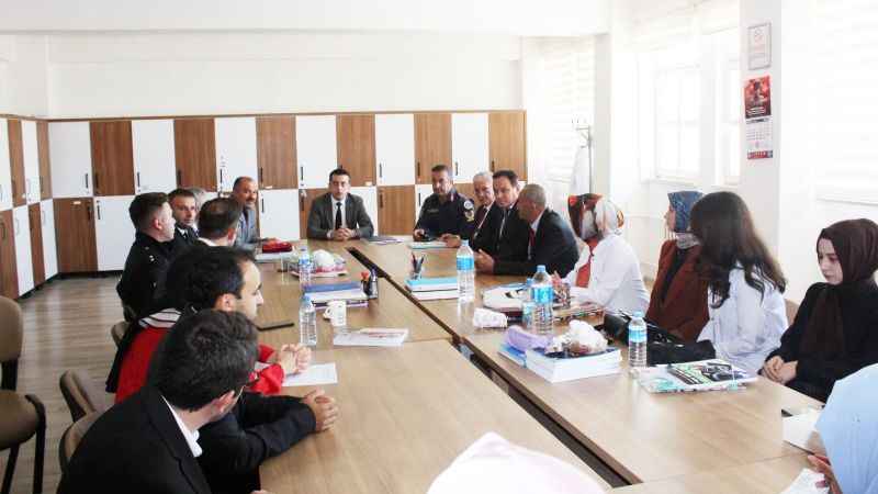 Saraykent Şehit Mustafa Eser Anadolu İmam Hatip Lisesi'nde Yoğun katılımlı Mevlid-i Nebi Programı
