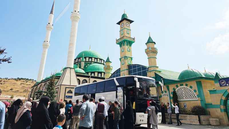 Yozgat’ta Hafız Öğrenciler Törenle Umreye Uğurlandı