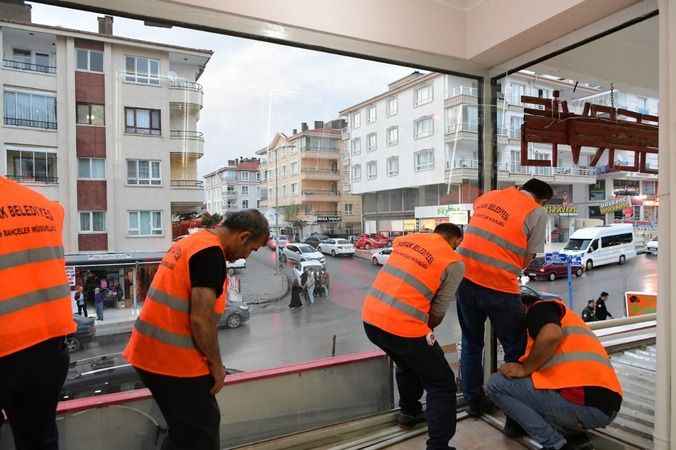 Mamak'ta Doğalgaz Patlaması Sonrası Belediyeden Hızlı Müdahale