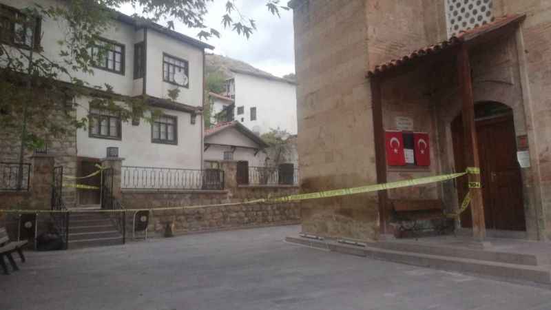 Ankara’da Tarihi Cami Avlusunda Kanlı Kavga
