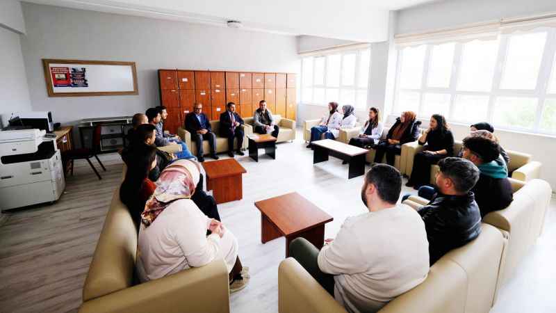 Akdağmadeni Belediye Başkanı Yalçın, Okulları Ziyaret Etti: İstek ve Beklentileri Dinledi