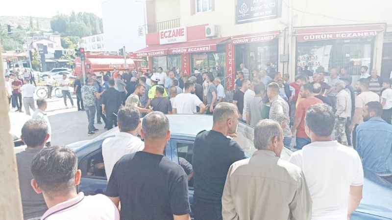 Ankara’da dükkan sahibi kiracı ile bir birine girdi: o anlar kameraya yansıdı