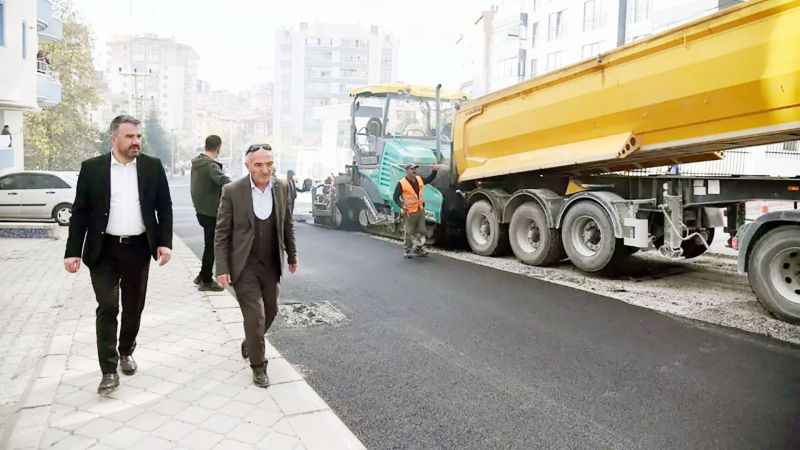Pursaklar Belediyesi, modern yollar inşa ediyor