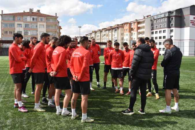 Yozgat Belediyesi Bozokspor, ligin ilk haftasında karşılaşacağı Dersimspor maçının hazırlıklarını sürdürüyor