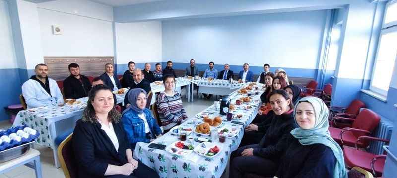 Yozgat'ta öğrenciler bunu hep yapıyor! Öğrencilerin bu hareketine bakın öğretmenler nasıl karşılık veriyor!