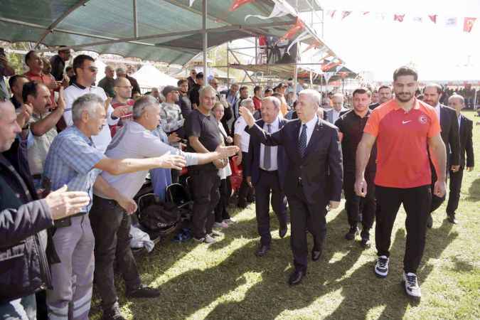 Rıza Kayaalp bu kez güreşmedi, izledi!