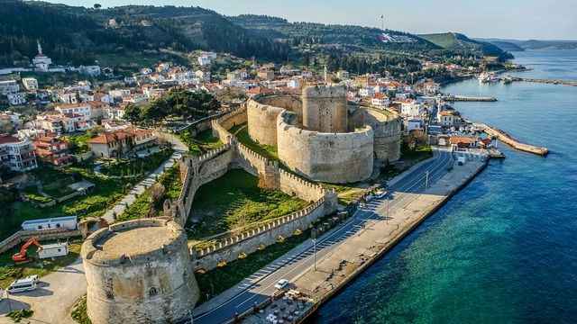 Çanakkale ve İzmir Arasındaki Benzerlikler Neler? Yapay Zeka Açıklıyor