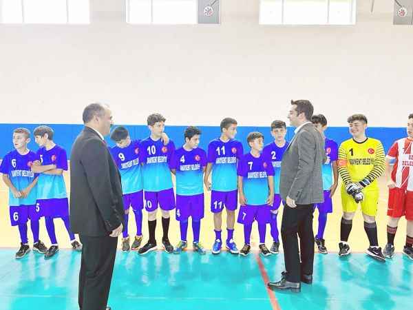 Yozgat'ın Saraykent İlçesi'nde Cumhuriyetin 100. Yılına Özel Futbol Turnuvası Heyecanı!