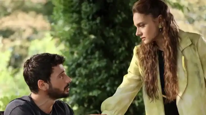 Hudutsuz Sevda Yeni Bölüm Ne Zaman, Neden Yok?