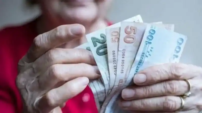 Emeklilere 5 Bin TL Hediye Kasım'da Geliyor! Detaylar İçin Hemen Tıklayın!