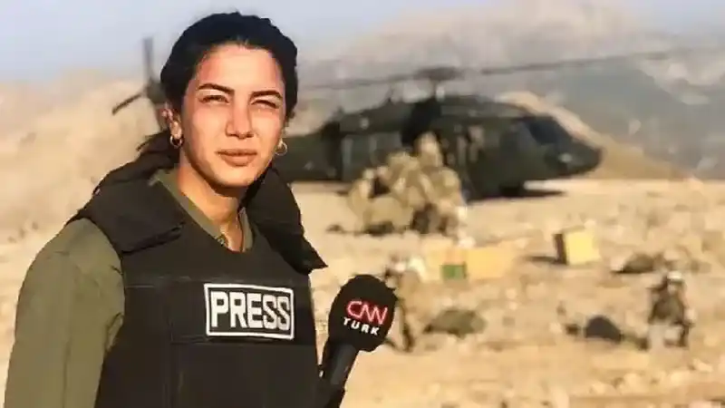 Fulya Öztürk Şov mu Yapıyor? Eleştirilere Yanıt Verdi: "Siz Ne Aşağılıksınız Ya?"