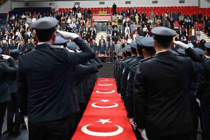 Ankara BB Belediye Başkanı Mansur Yavaş, yemin anında yanlarında oldu