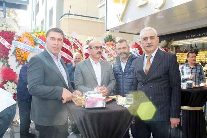 Yozgat Yerköy'den Başkente Uzanan Altın Zincir: İşler Kuyumculuk Türkiye’de 3, Ankara’da 2’nci Şubesini açtı