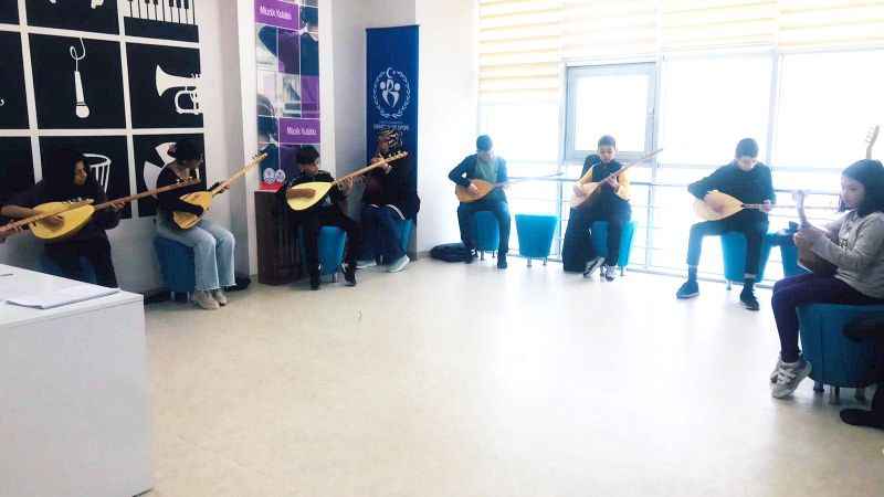 Kemanın Zarafeti ve Bağlamanın Melodisi Yozgat Gençlik Merkezi'nde Buluşuyor!