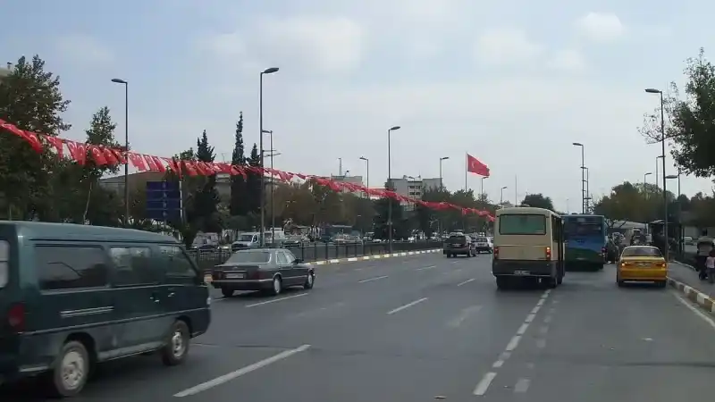 Vatan Caddesi Neden Kapalı?