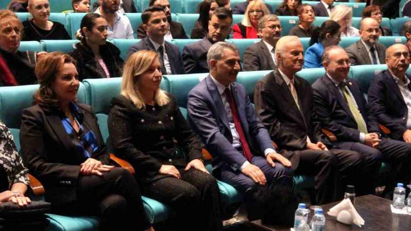 Yeşilçam'ın ünlü yıldızlarından İsrail'e tepki: Çok feci bir savaş suçudur