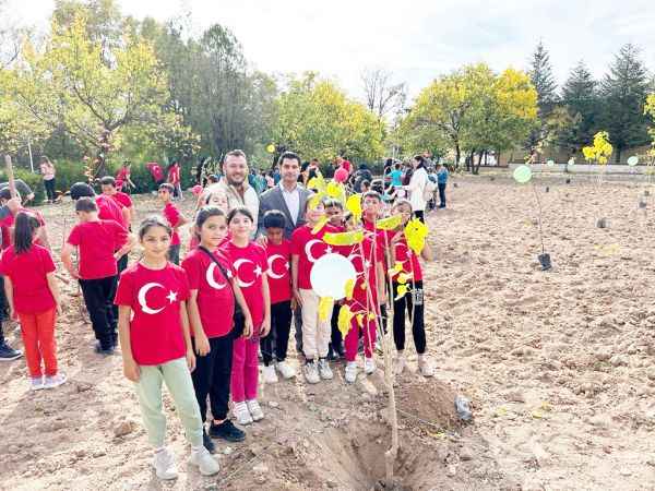 Fidan Dikimi ve Maratonla Cumhuriyetin 100. Yılını Kutladılar!