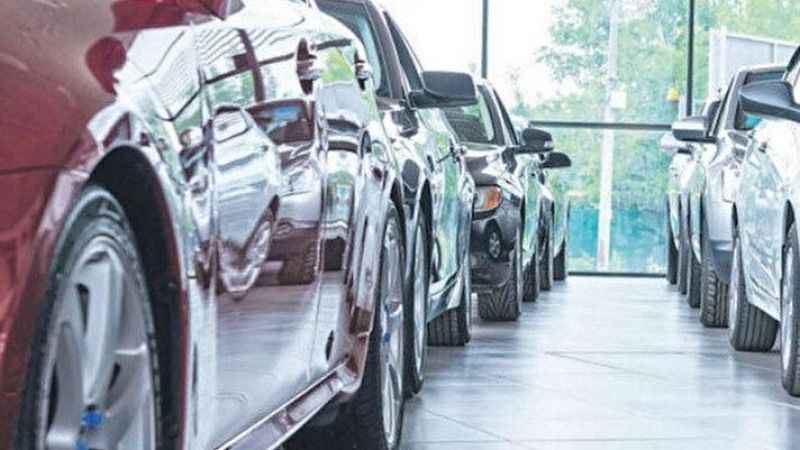 Türkiye Otomobil Pazarında Fiyatlar Düşüşe Geçti: Ticaret Bakanlığı Cezalarla Mücadele Ediyor