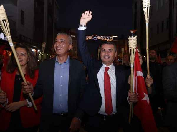 Gölbaşı, Cumhuriyet’in 100. Yılında Meşalelerle Aydınlandı