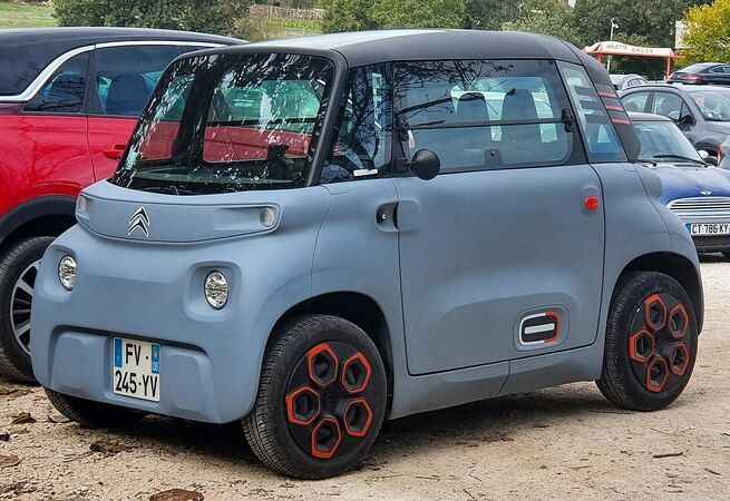 2023’ün En Çok Konuşulan Otomobilleri: Fiat Fiorino ve Citroen Ami İncelemesi